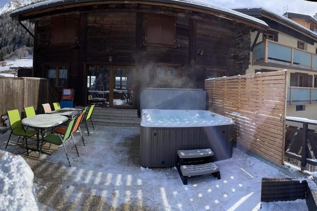 La Grange A Coco Avec Jacuzzi Villa Bourg-Saint-Pierre Eksteriør bilde